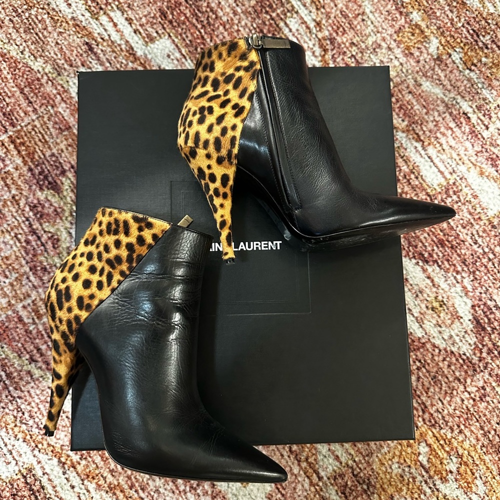 Saint Laurent booties with pony hair leopard